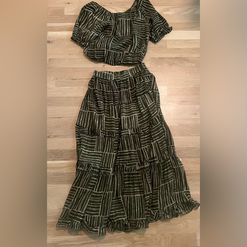 Moon river green and brown patterned set